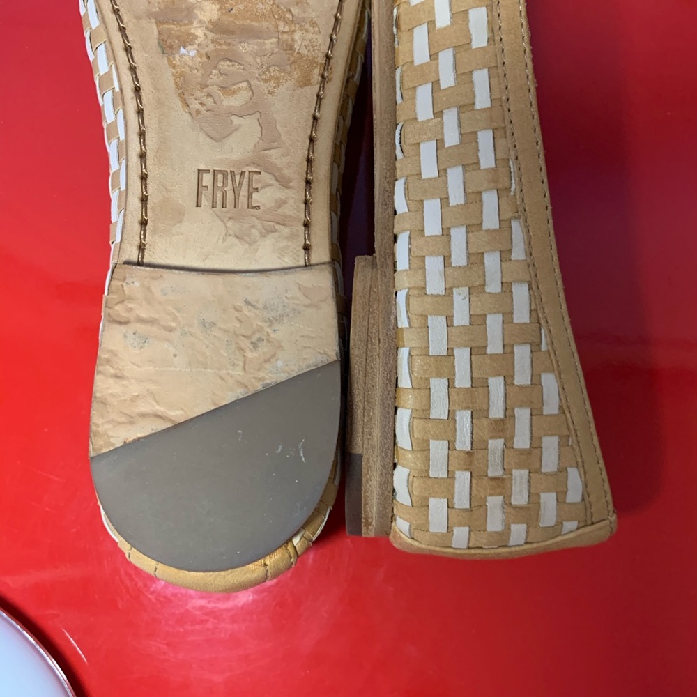 FRYE - Picture 10 of 10